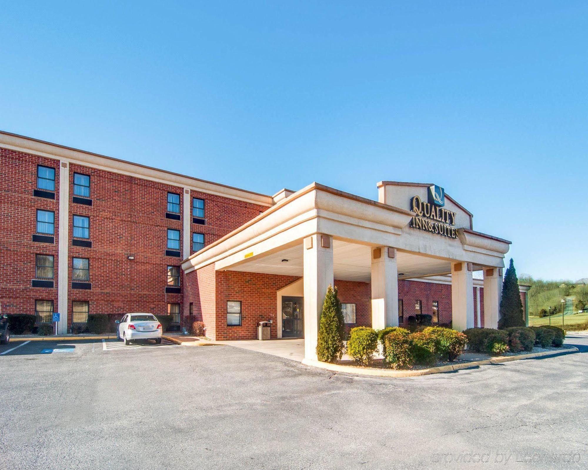 Quality Inn & Suites Lexington Near I-64 And I-81 Timber Ridge Exterior photo